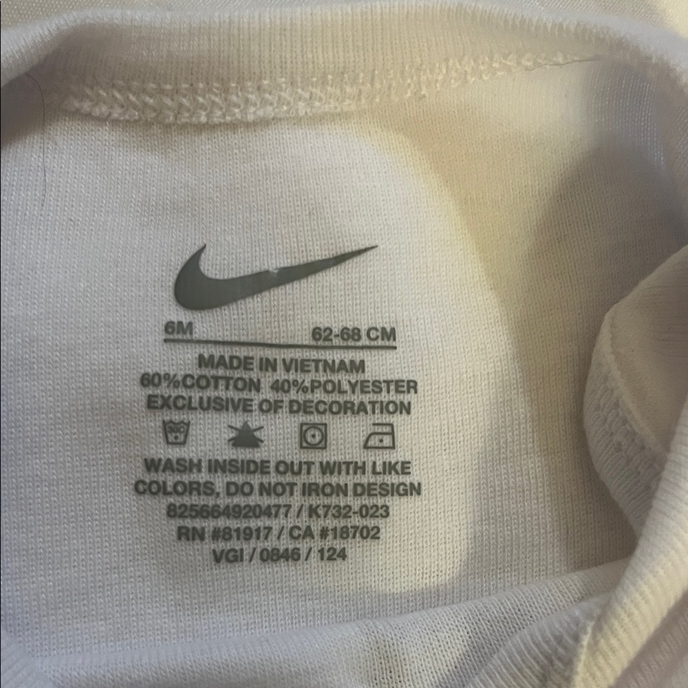 Nike Infant Set - White and Black - Picture 6 of 7
